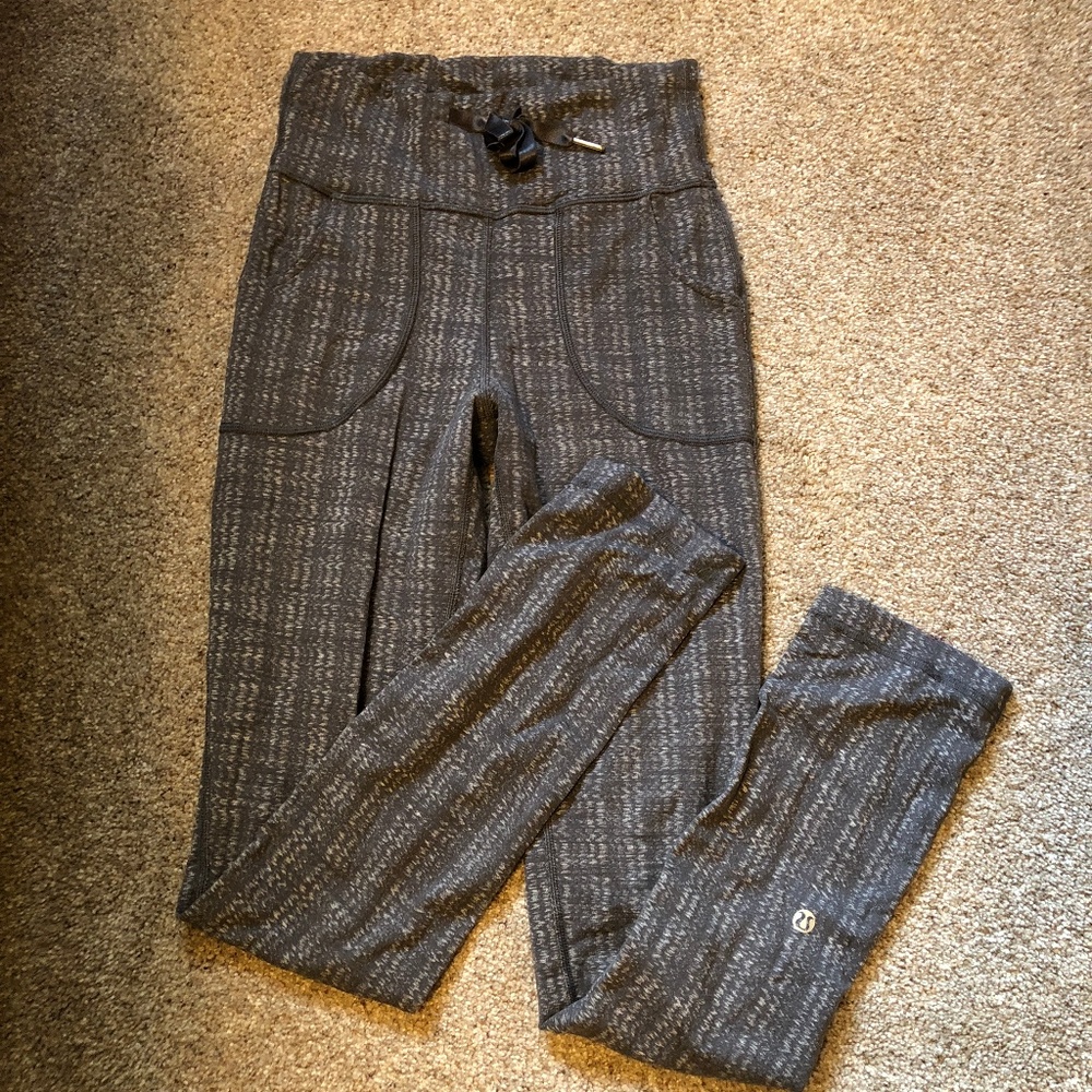 Lululemon pants size 4!
